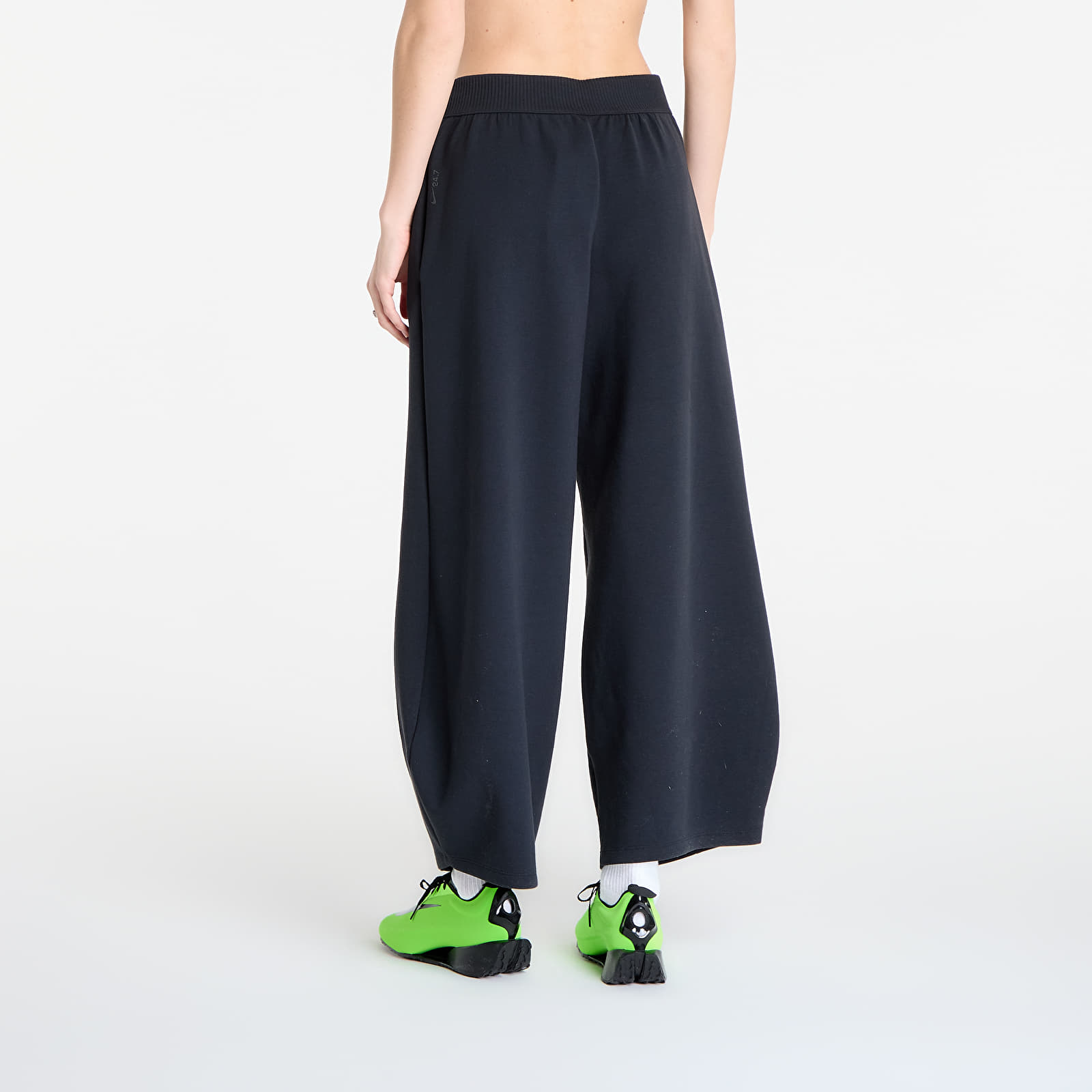 Dámské tepláky Nike 24.7 ImpossiblySoft Women's High-Waisted Wide-Leg Pants Black/ Black/ Dk Smoke Grey