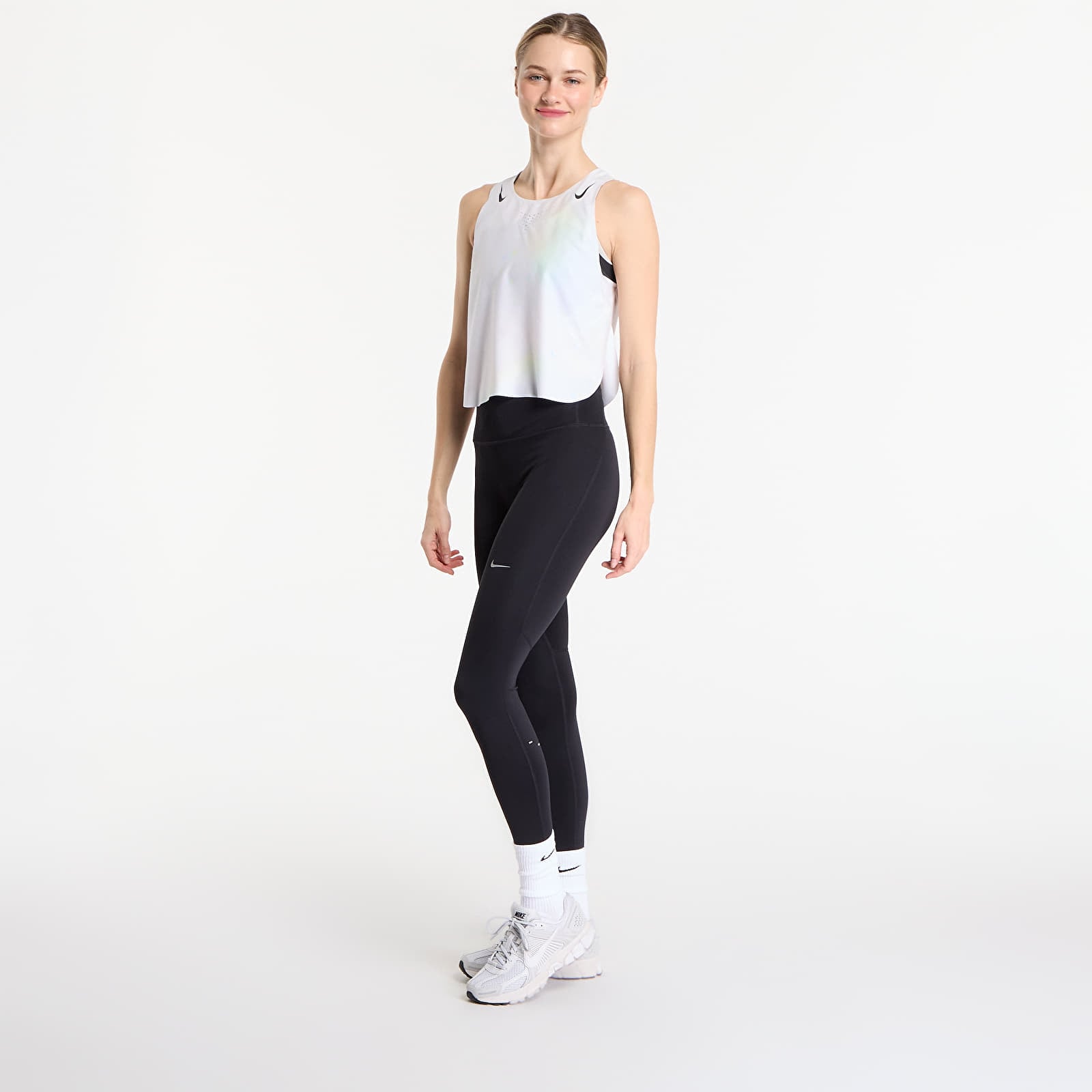 Ženske tajice Nike Tempo Women's High-Waisted 7/8 Running Leggings Black/ Reflective Silv