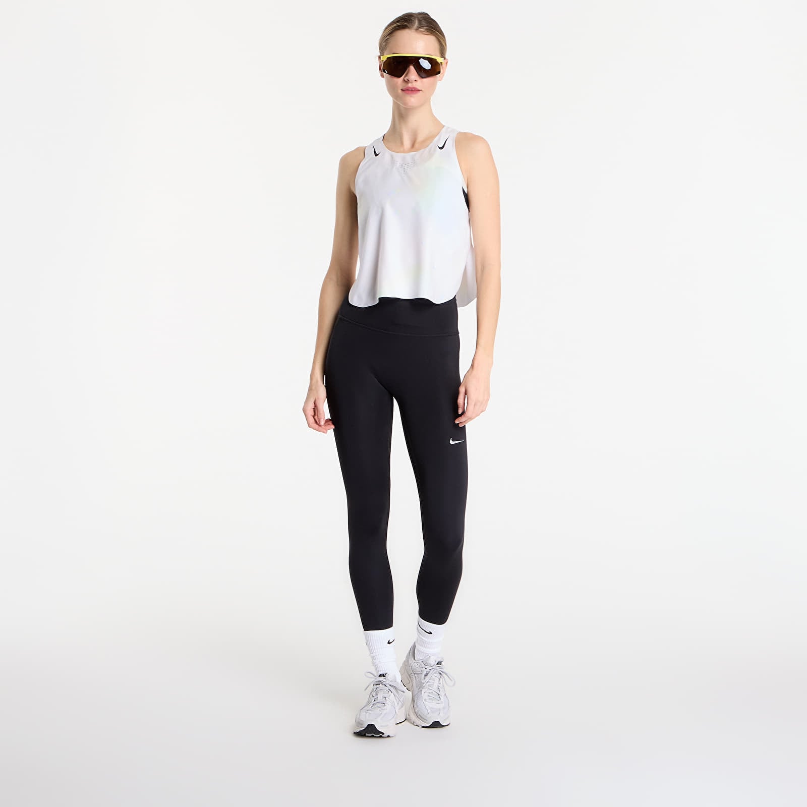 Women's tank tops Nike AeroSwift Women's Dri-FIT ADV Cropped Running Tank Top Off White/ Black