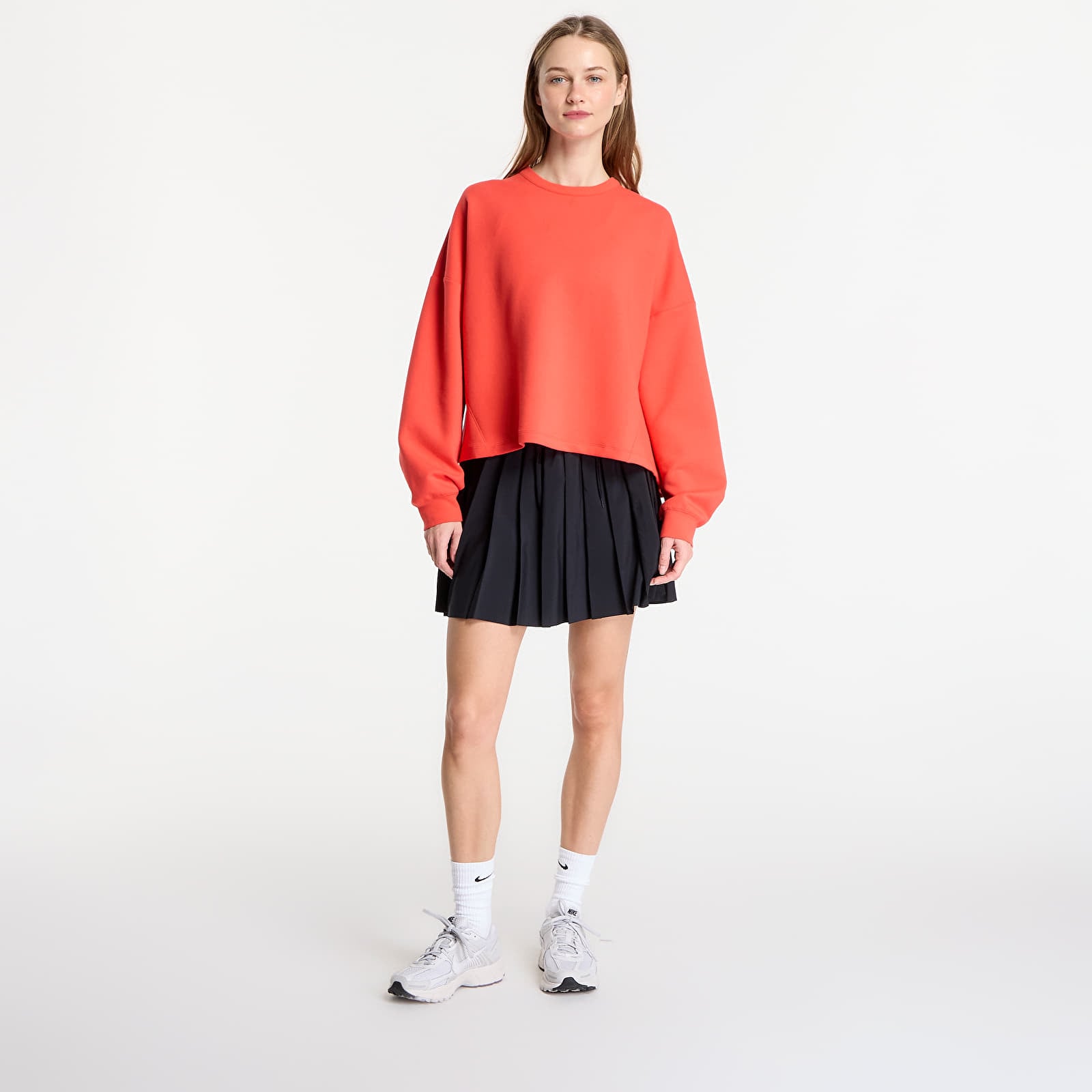 Women's Sweatshirts Nike 24.7 ImpossiblySoft Women's Dri-FIT Oversized Crew-Neck Top Lt Crimson/ University Red