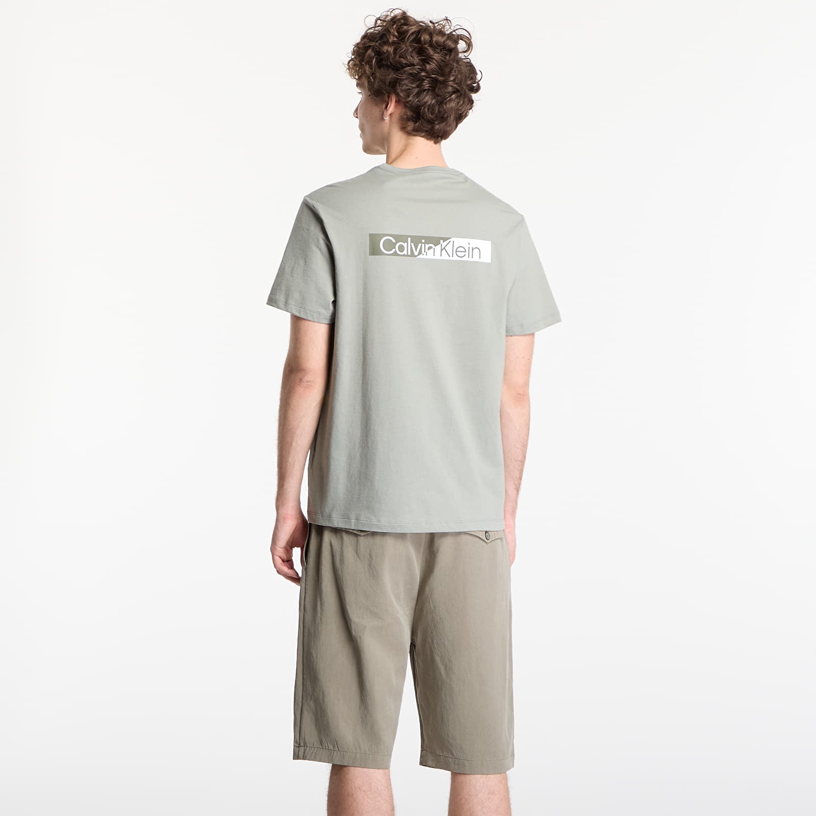 Тениски Calvin Klein Ss 30S Eu Spw Split Standard Graphic Tee Shadow