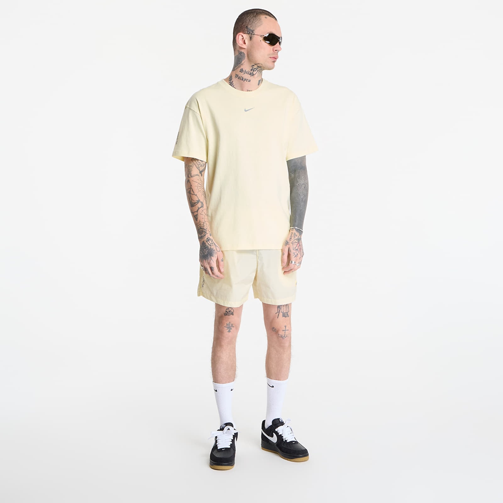 Pantaloncini uomo Nike x NOCTA Cardinal Nylon Shorts Alabaster/ Stealth