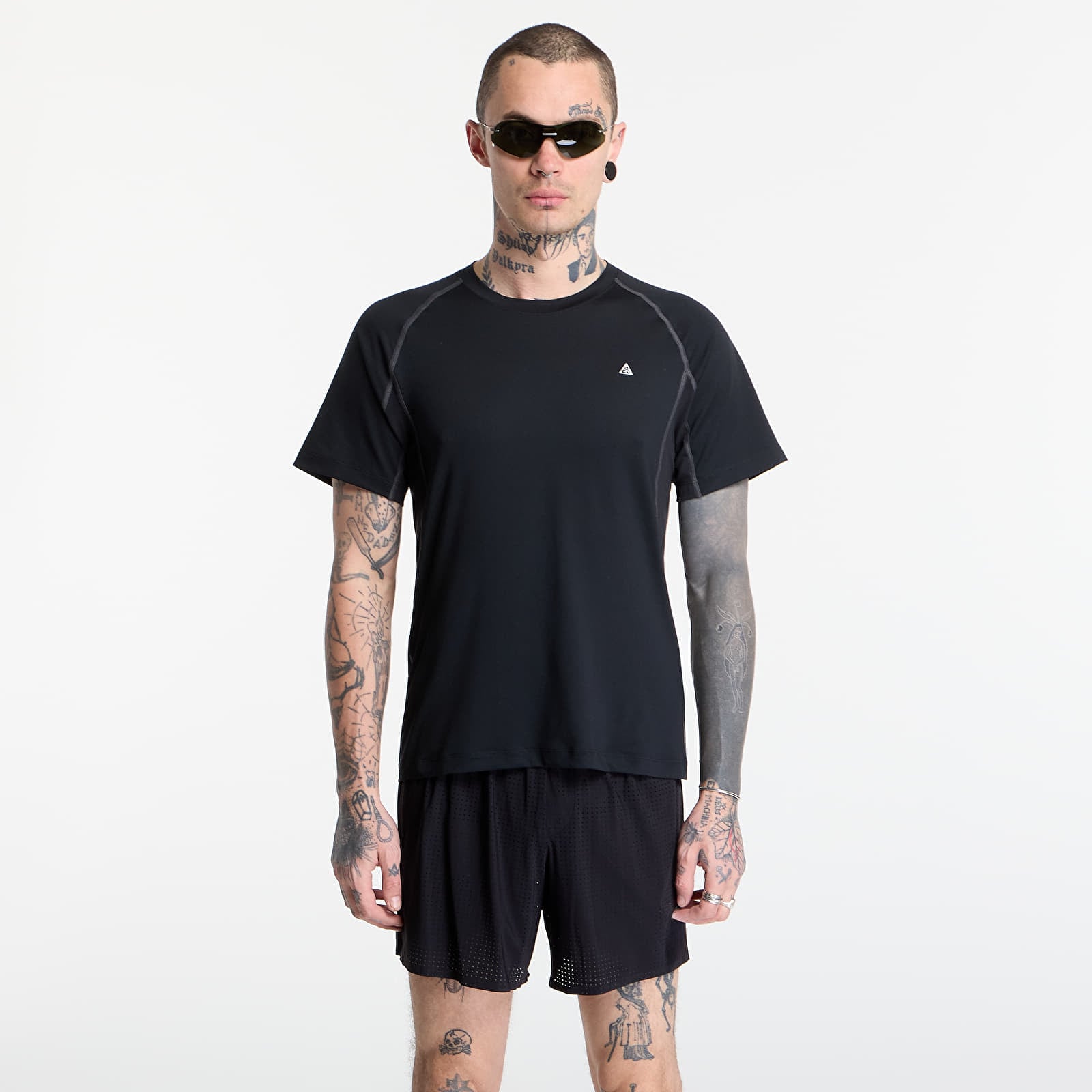 T-shirts til mænd Nike ACG "Wildsee" Men's Dri-FIT Short-Sleeve Base Layer Top Black/ Anthracite/ Summit White