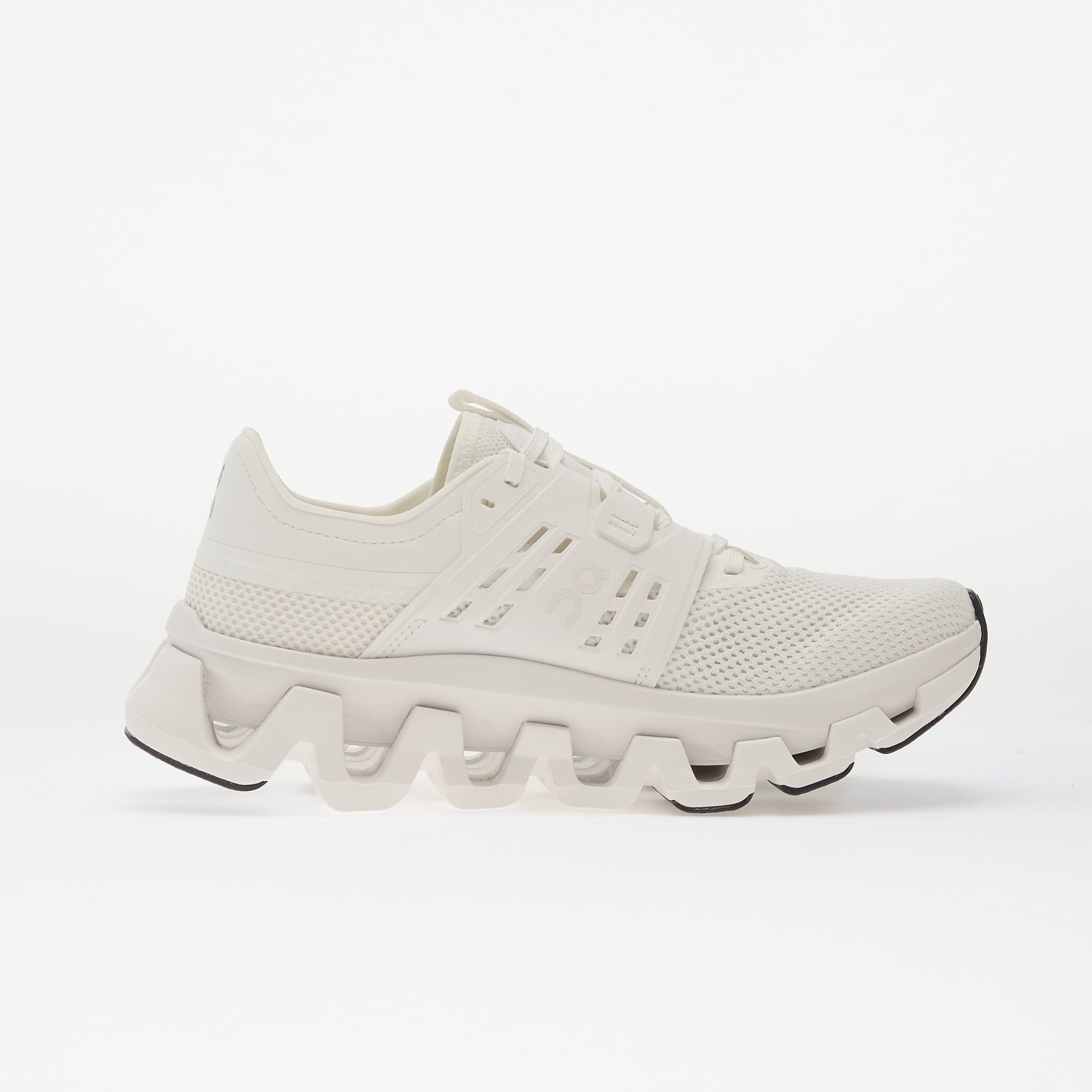 On On W Cloudswift Amp White/ White 8 - 3