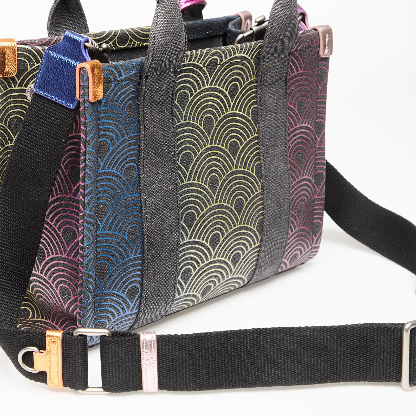 Kabelky Kurt Geiger Small Southbank Tote Black/ Other