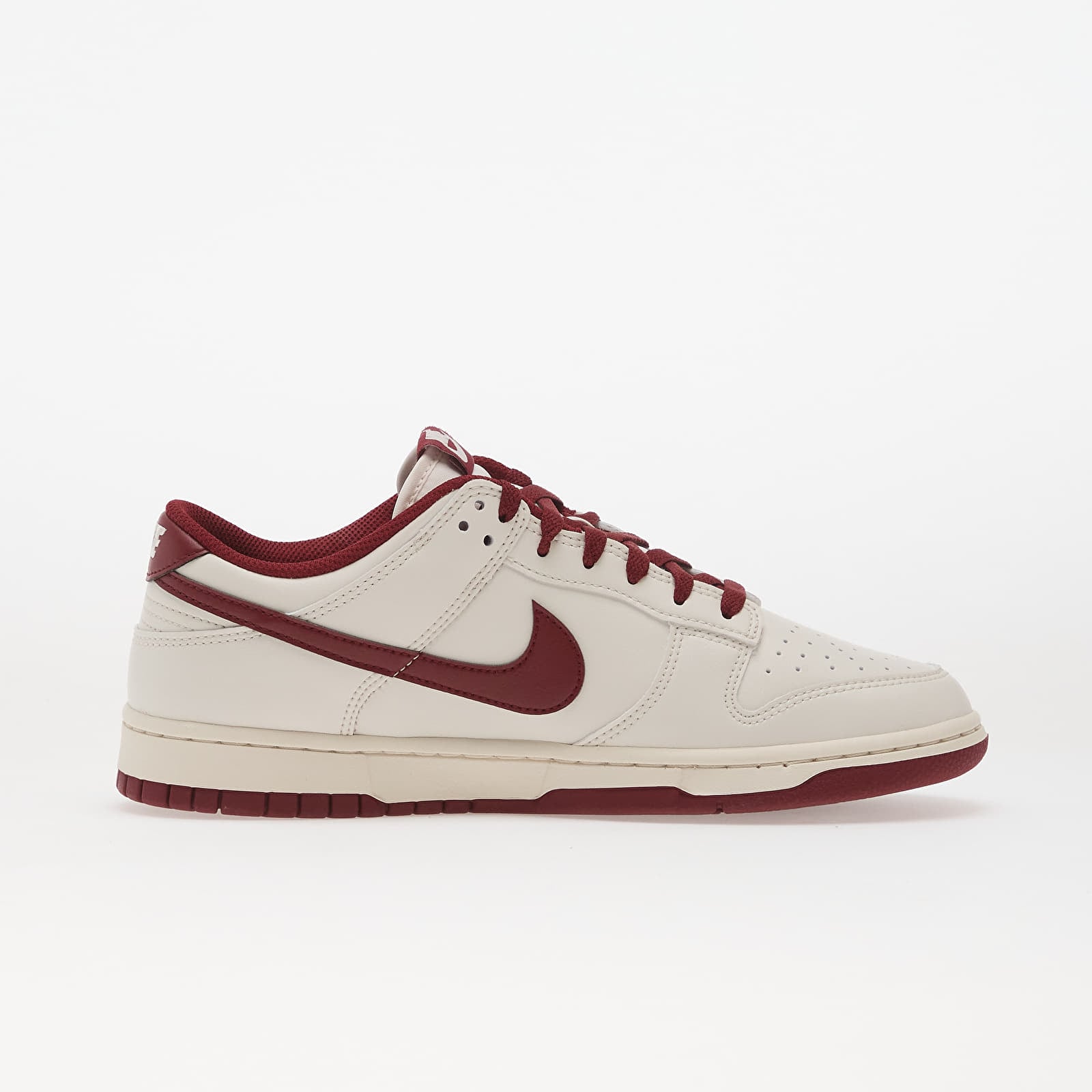 Men's sneakers and shoes Nike Dunk Low Retro Phantom/ Team Red-Phantom