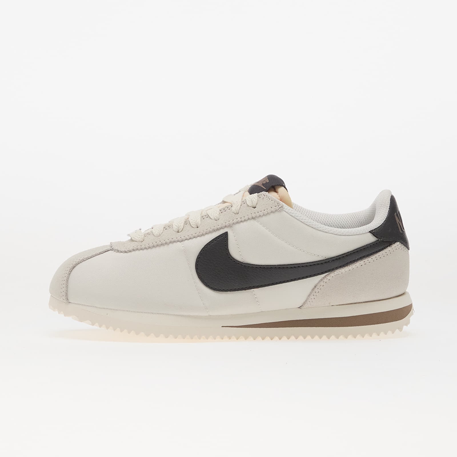 Women's sneakers and shoes Nike W Cortez Phantom/ Off Noir-Sail-Mink Brown