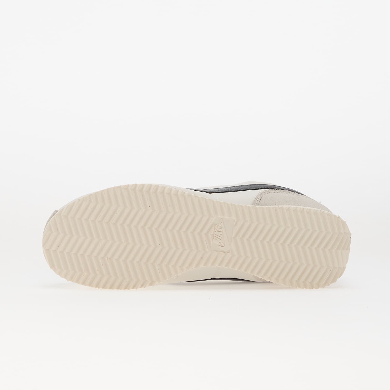 Women's sneakers and shoes Nike W Cortez Phantom/ Off Noir-Sail-Mink Brown