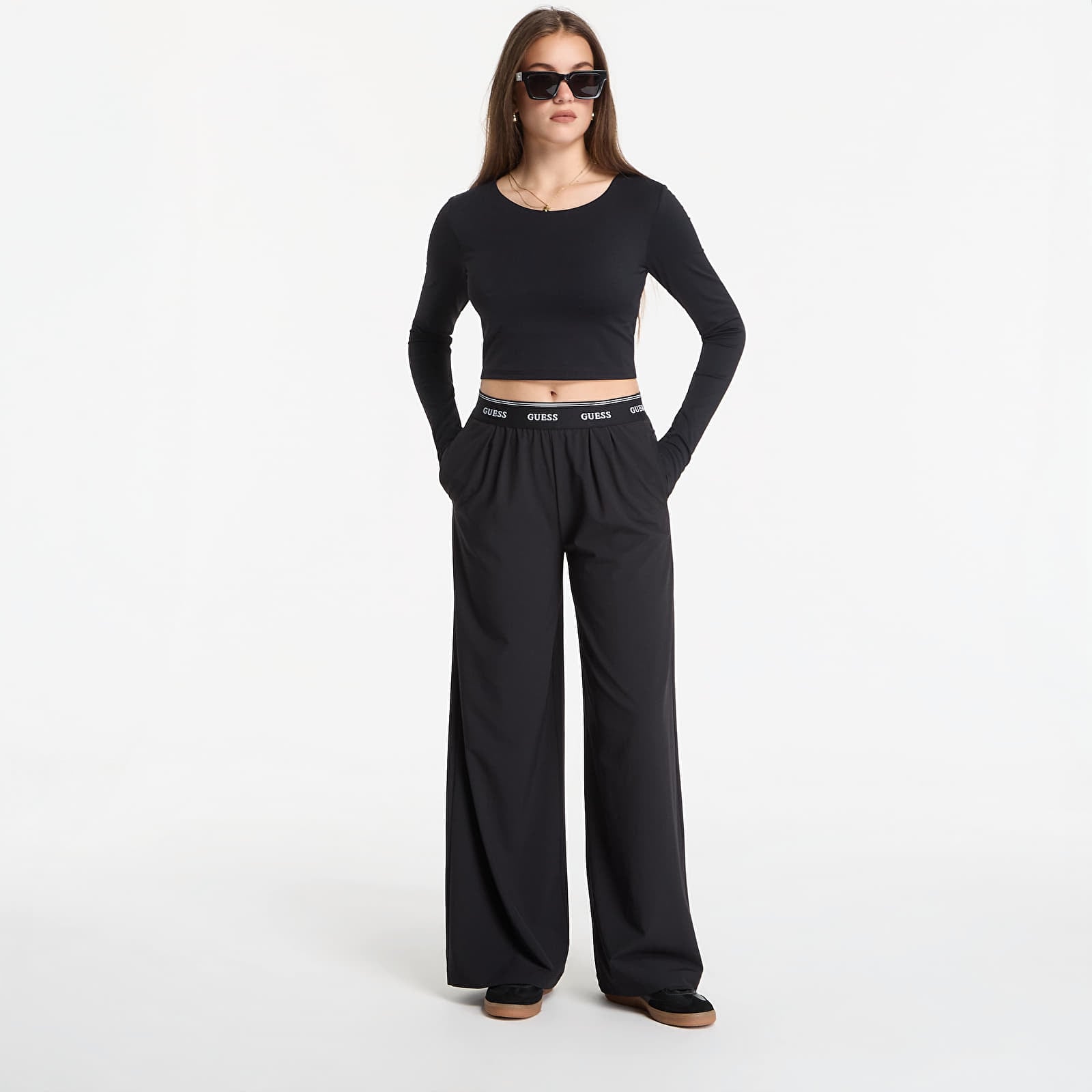 Nohavice GUESS Selene Pants Jet Black