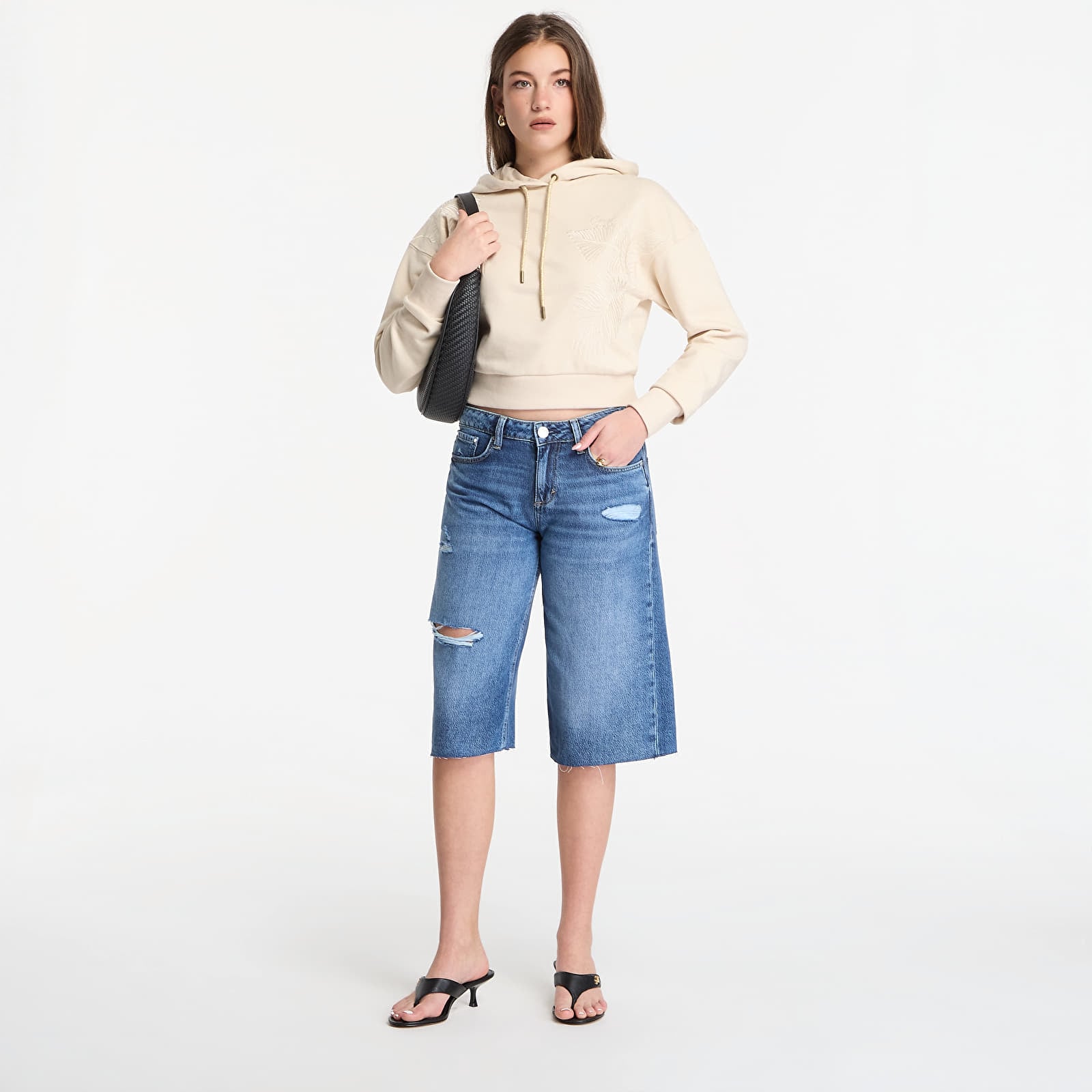 Sweatshirts Guess Jeans Ls Hooded Leaves Crop Sweatshirt Pearl Oyster