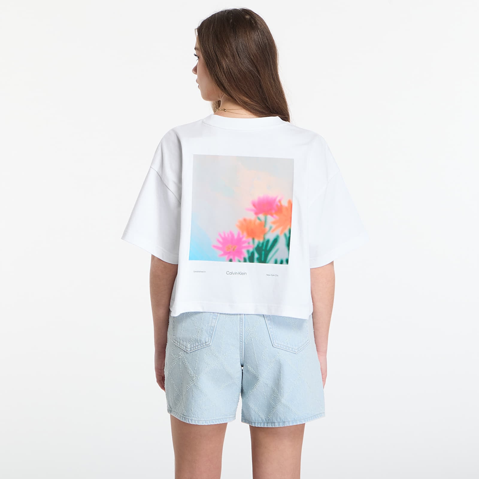 T-Shirts Calvin Klein Jeans Ss Cropped Boxy Satin Floral Tee Bright White