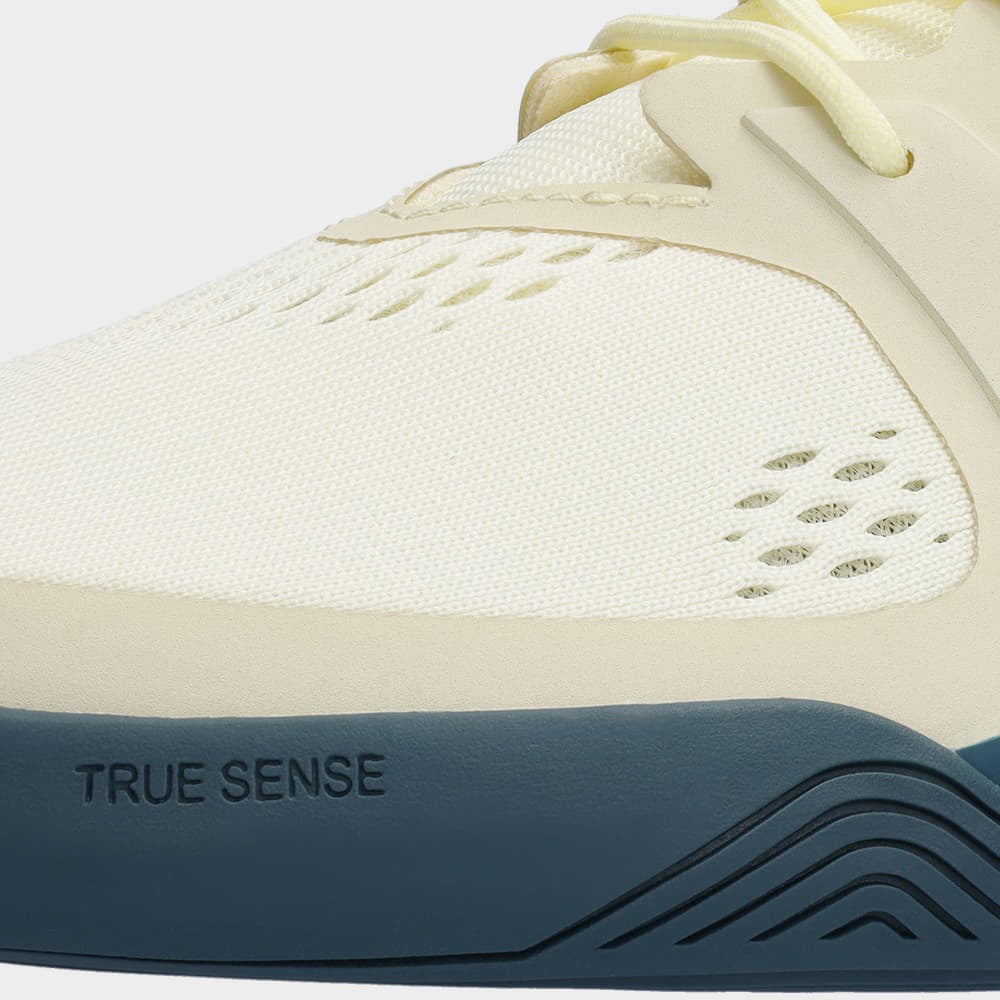 Women's sneakers and shoes Groundies G-Flex Precision Women White