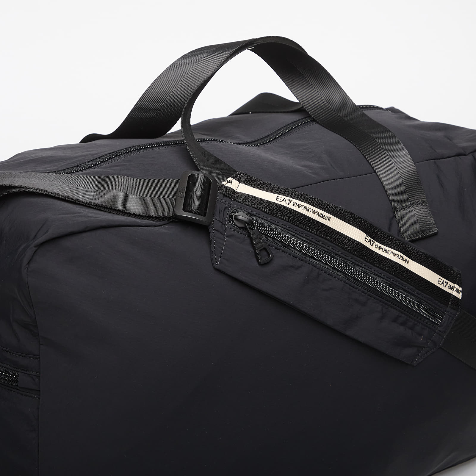 Rucksäcke EA7 Emporio Armani Train Logo Gym Bag Black