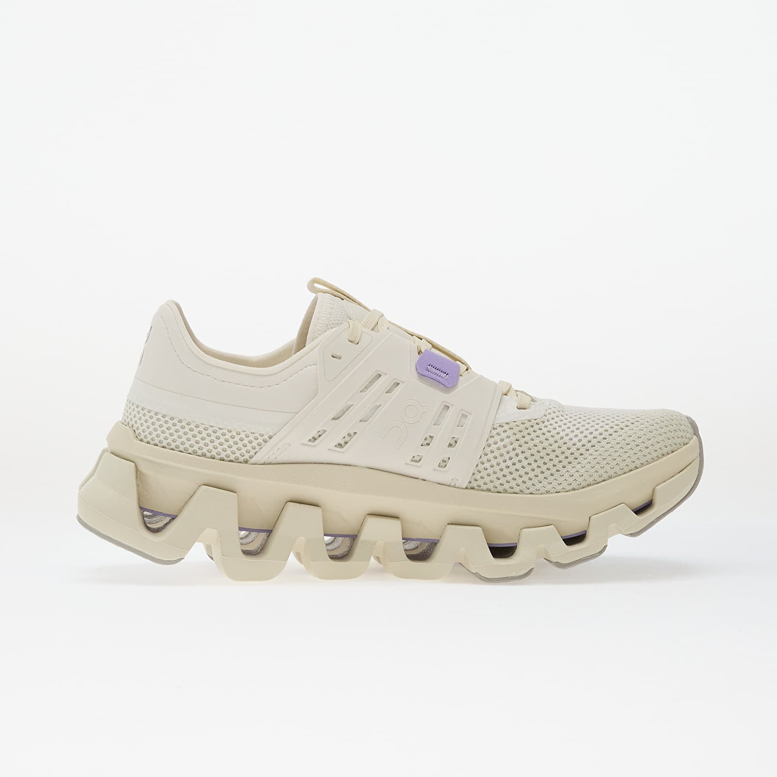 Sneakers och skor för kvinnor On W Cloudswift Amp Ivory/ Ghost