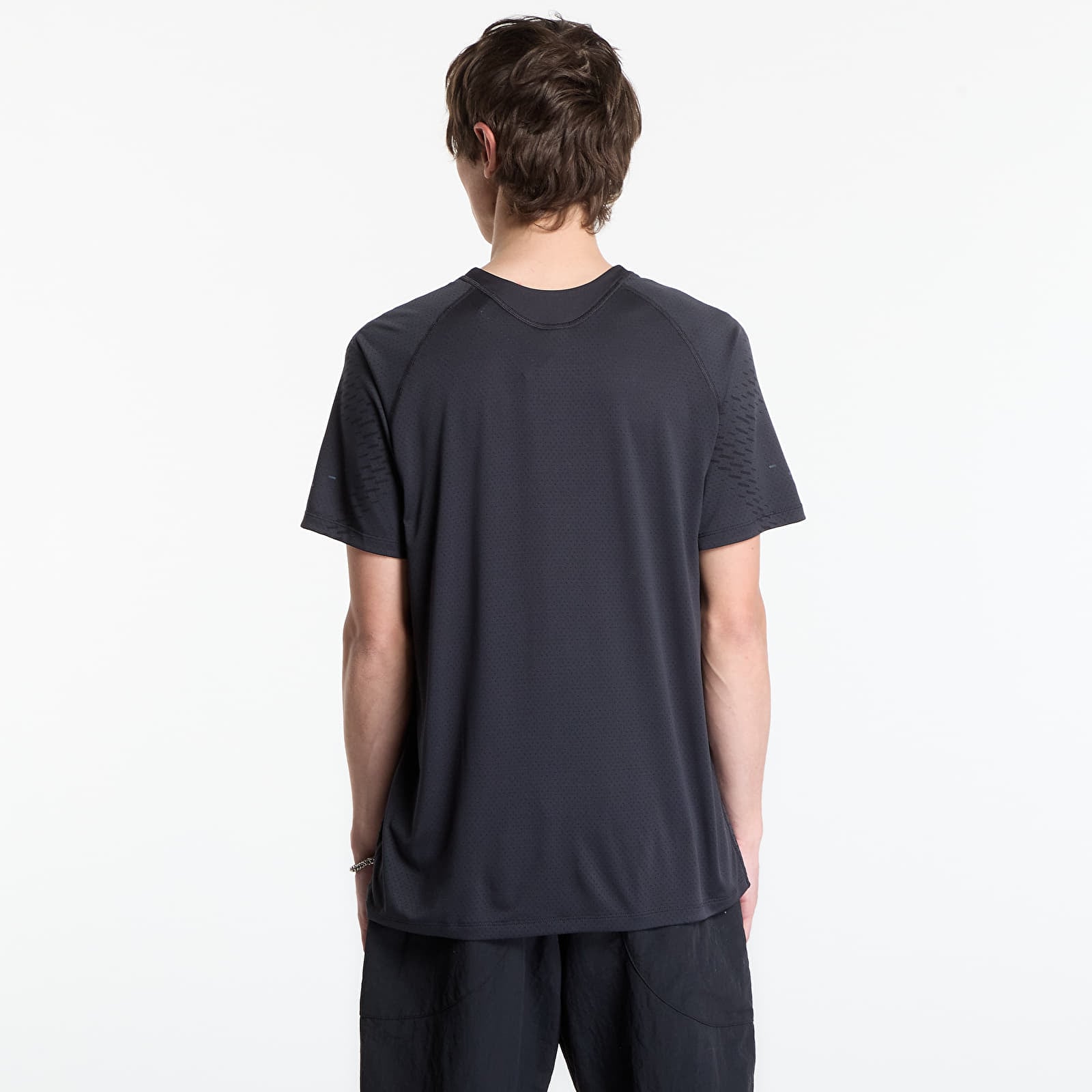 Pánske tričká Nike Stride Plus Men's Dri-FIT ADV Short-Sleeve Running Top Off Noir/ Black/ Refblk