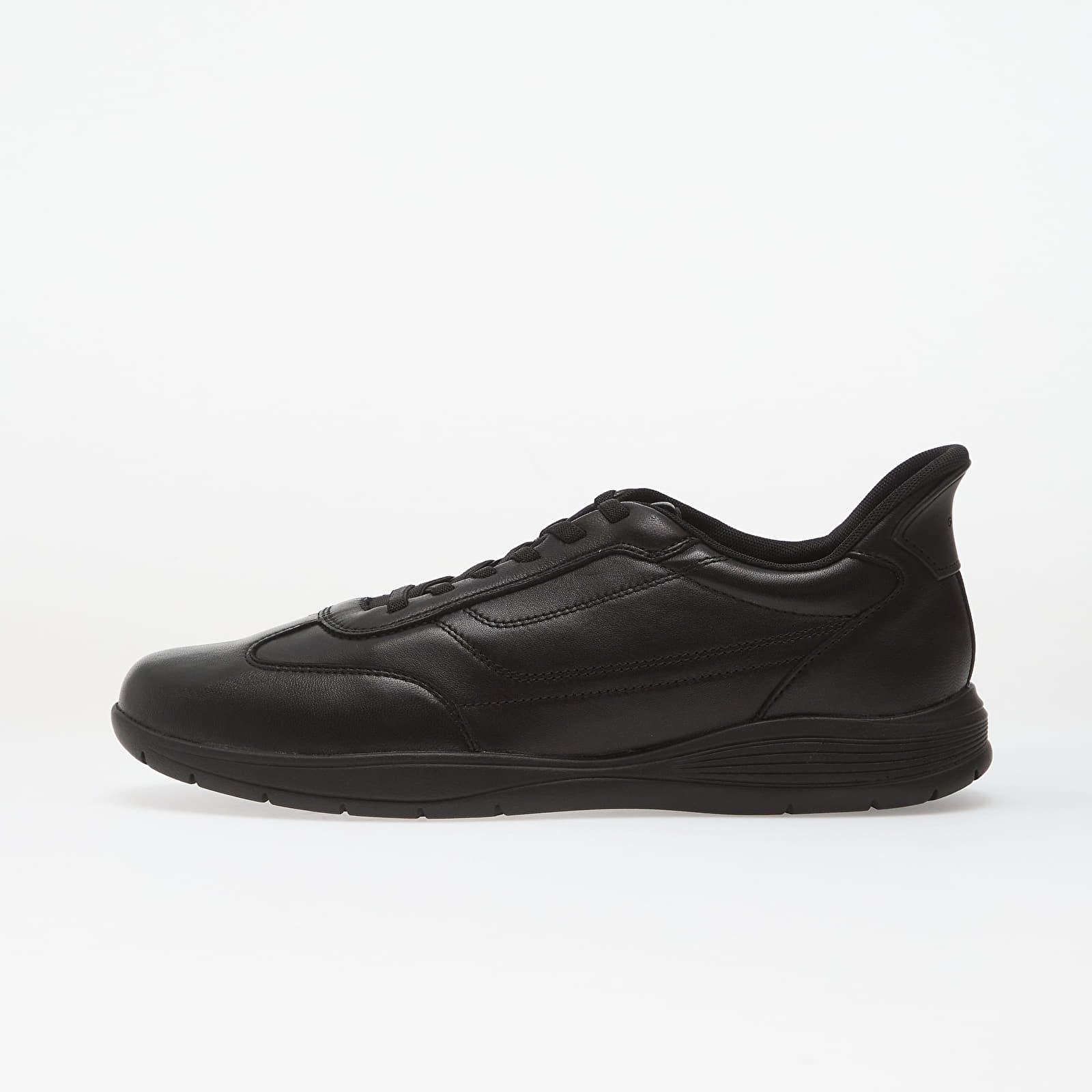 Încălțăminte și sneakerși pentru bărbați Geox Spherica Ec2 Plus Fast in Black