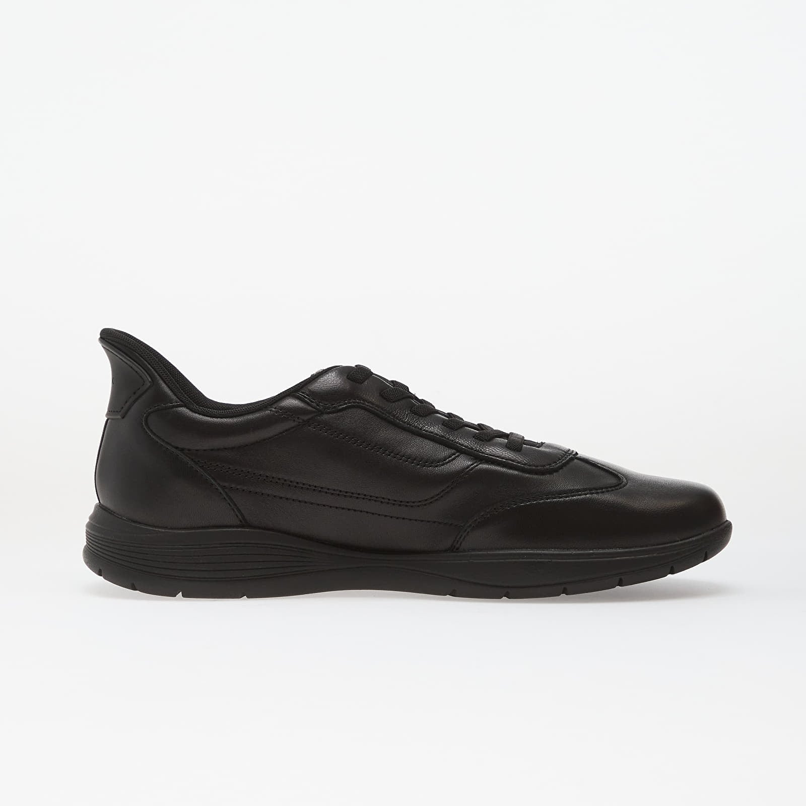 Încălțăminte și sneakerși pentru bărbați Geox Spherica Ec2 Plus Fast in Black