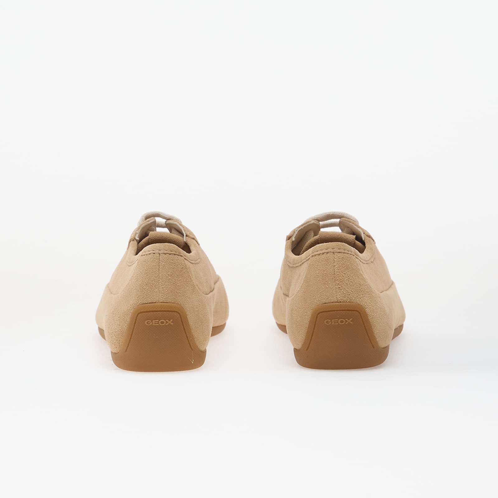 Naiste tossud ja kingad Geox Addisse Natural