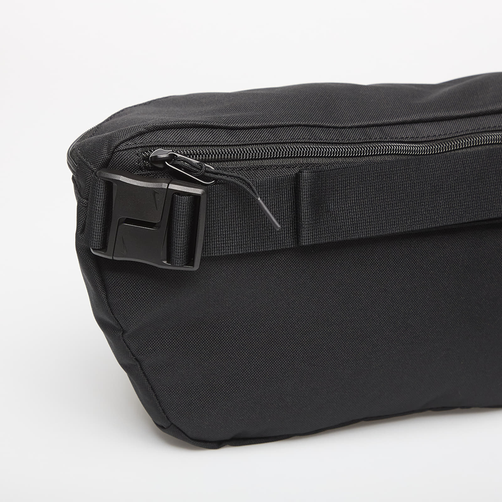 Herre bæltetasker Nike Heritage Waistpack 8L Black/ Black/ White