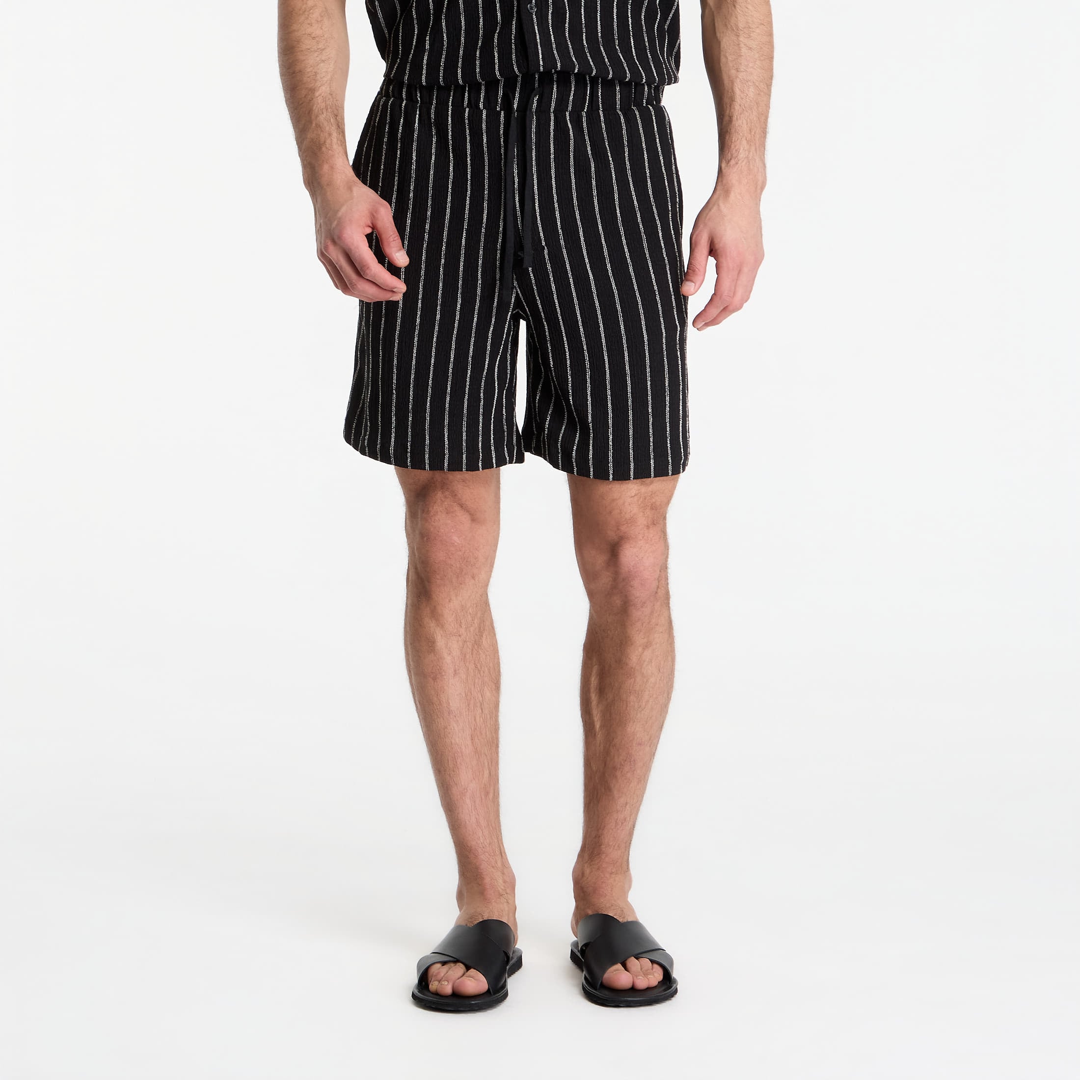 Σορτς Urban Classics Striped Crinkle Resort Shorts Black/ Off White XL