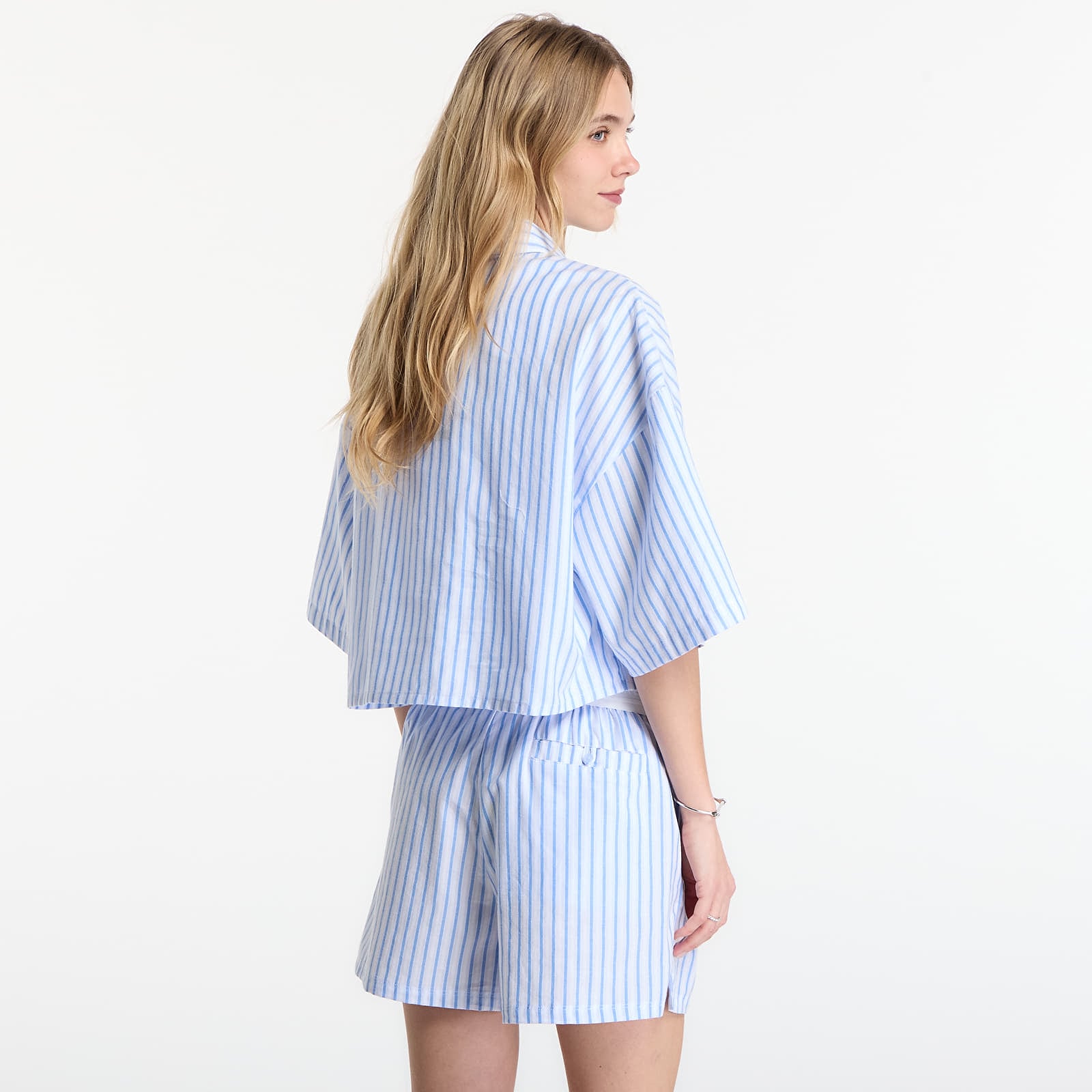 Cămașă de damă Nike Sportswear Chill Poplin Women's Oversized Short-Sleeve Top Lt Photo Blue/ Hydrogen Blue/ Summit White