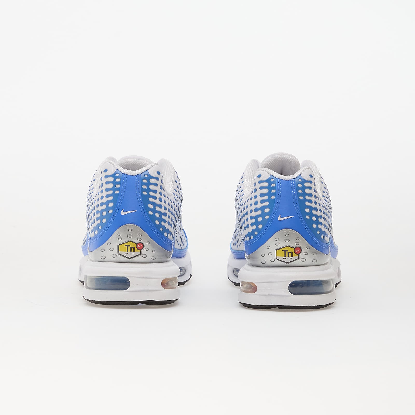 Men's sneakers and shoes Nike Air Max Plus Vii White/ White-Blue Crystal-Metallic Silver