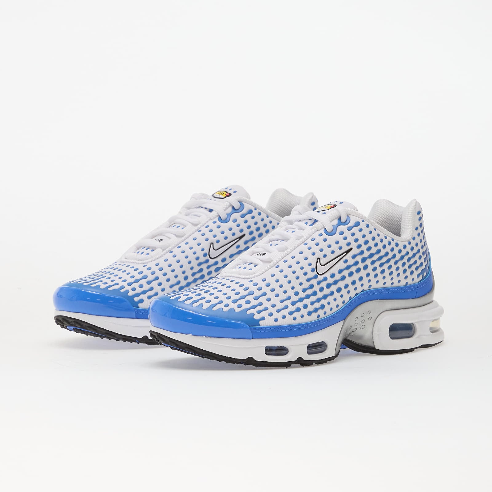 Men's sneakers and shoes Nike Air Max Plus Vii White/ White-Blue Crystal-Metallic Silver