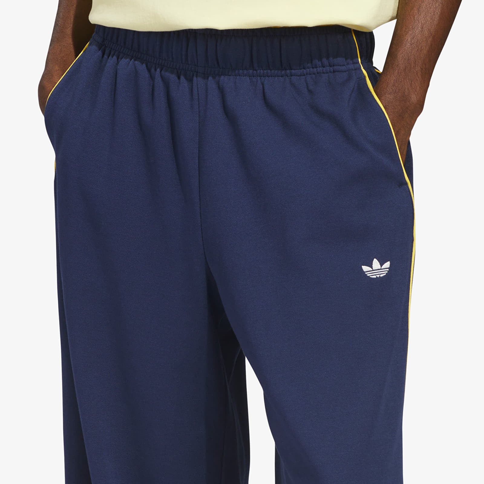 Pantaloni tuta uomo adidas City Terrace Track Pant Night Indigo