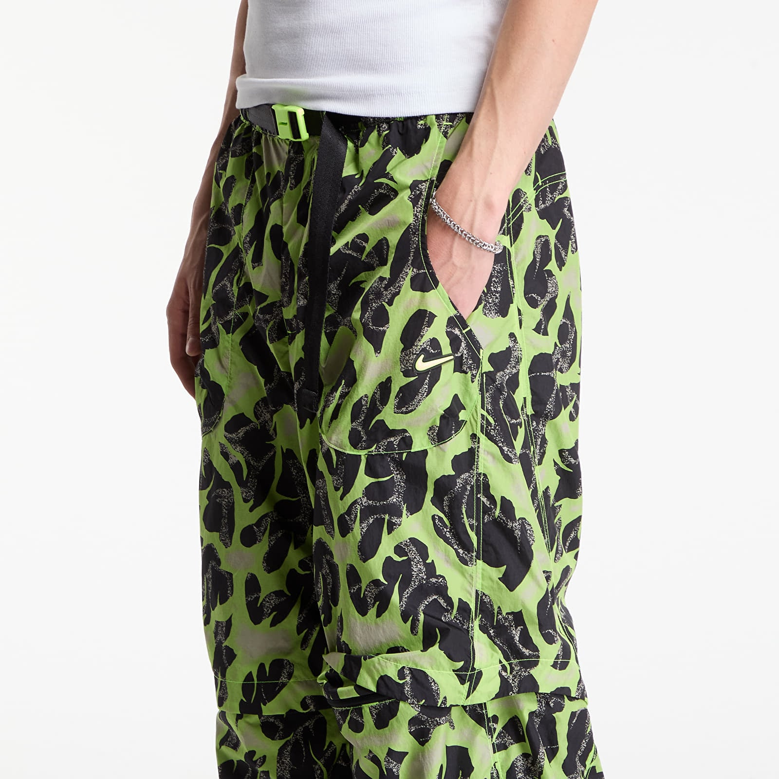 Bukser til mænd Nike Project F.R.O.G. Men's Woven Convertible Pants Cream Ii/ Volt Ice/ Volt Ice