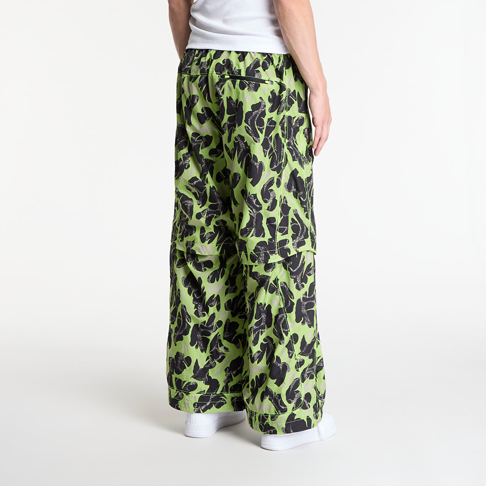 Bukser til mænd Nike Project F.R.O.G. Men's Woven Convertible Pants Cream Ii/ Volt Ice/ Volt Ice