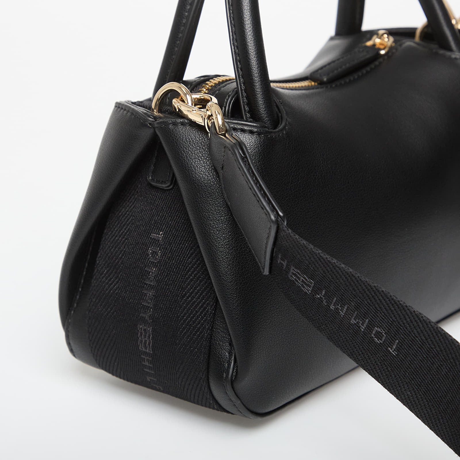 Torebki Tommy Hilfiger Logotape Mini Satchel Black
