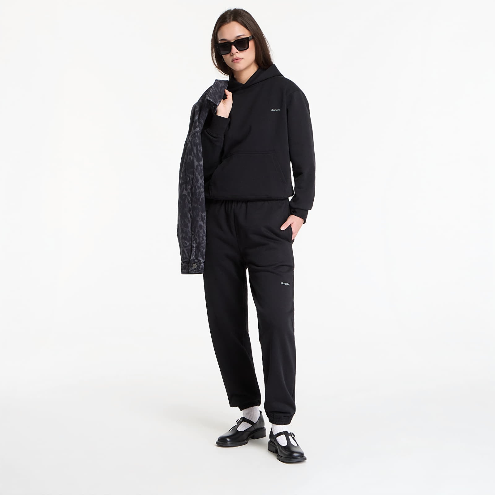 Dukserice Queens Women's Sweats Essential Hoodie Black