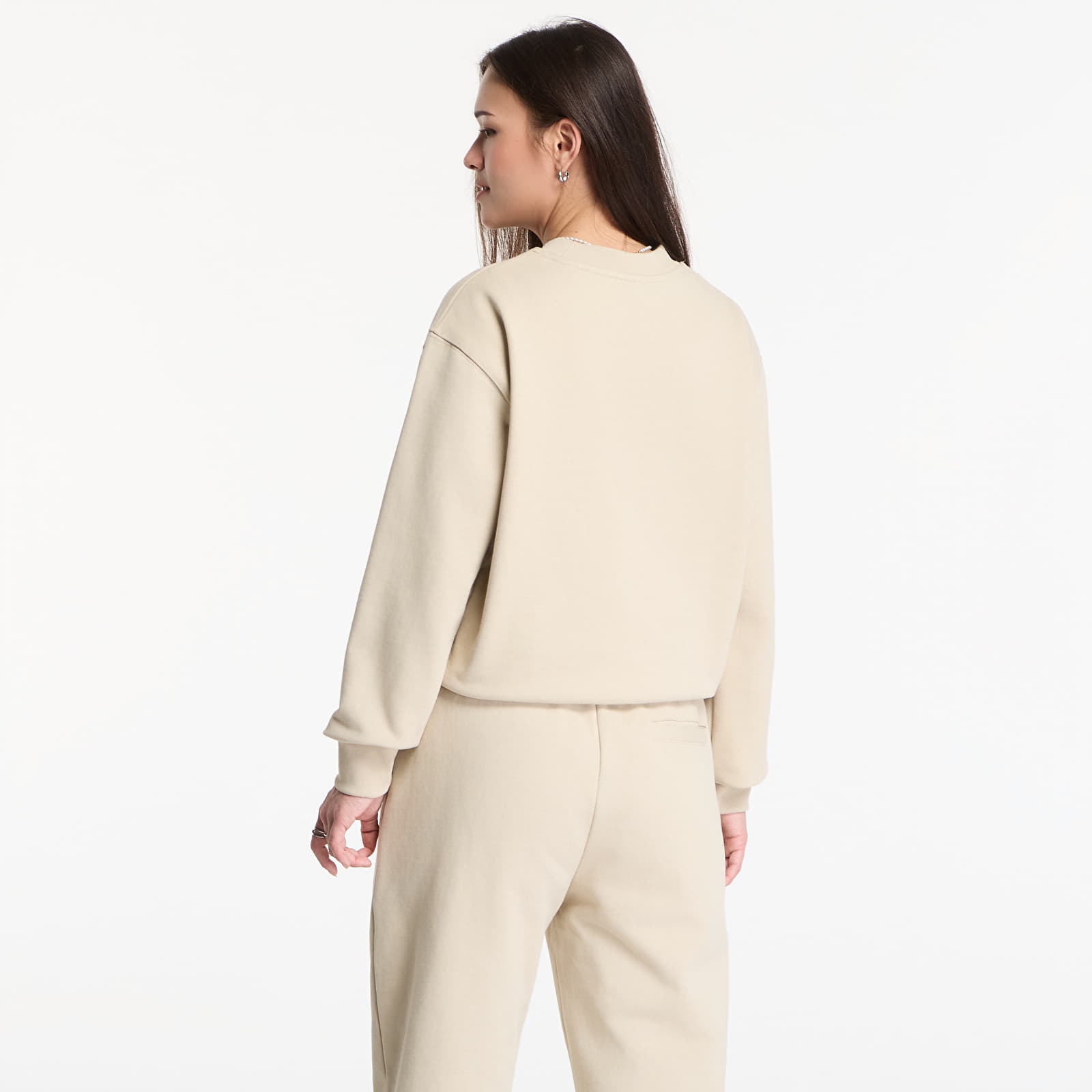 Bluzy Queens Women's Sweats Essential Crewneck Sand