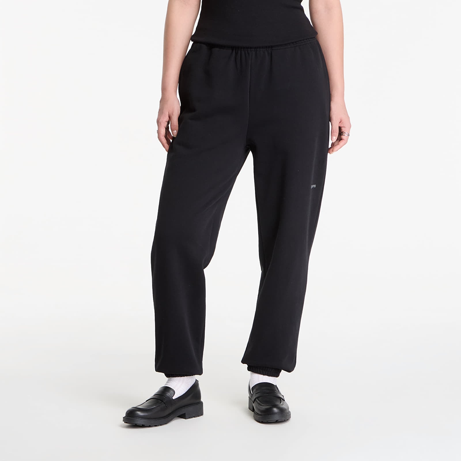 Spodnie dresowe Queens Women's Sweats Essential Sweatpants Black