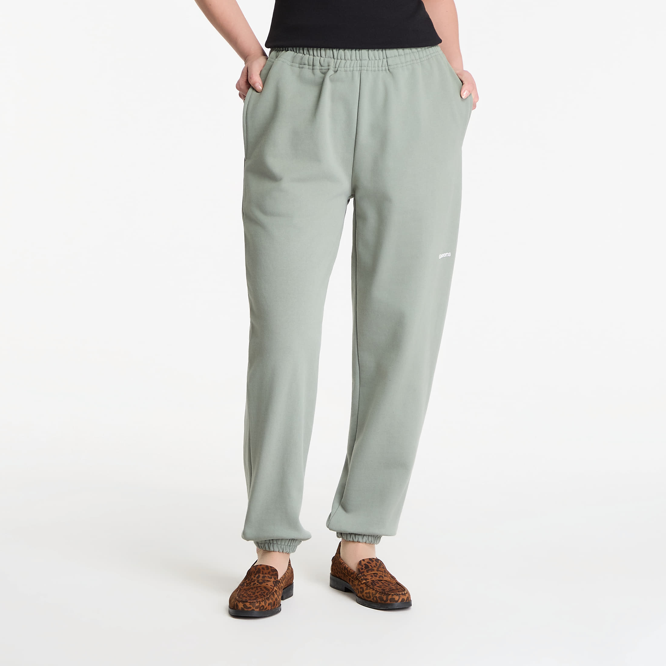 Φόρμα Queens Women's Sweats Essential Sweatpants Leaf M