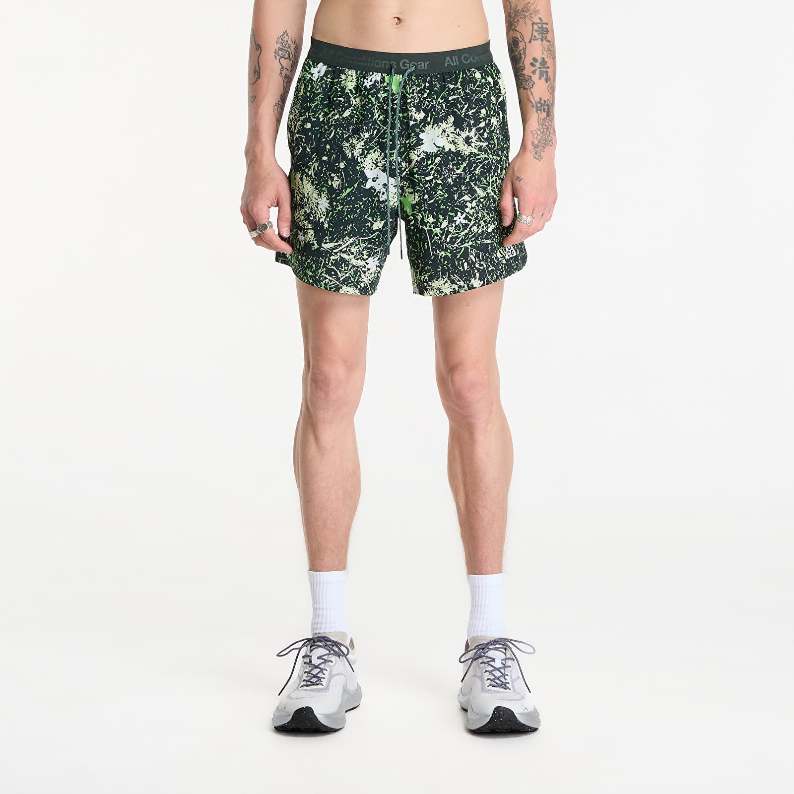 Moške kratke hlače Nike ACG "Second Sunrise" Men's Dri-FIT 6" Shorts Mean Green/ Black Spruce/ Summit White
