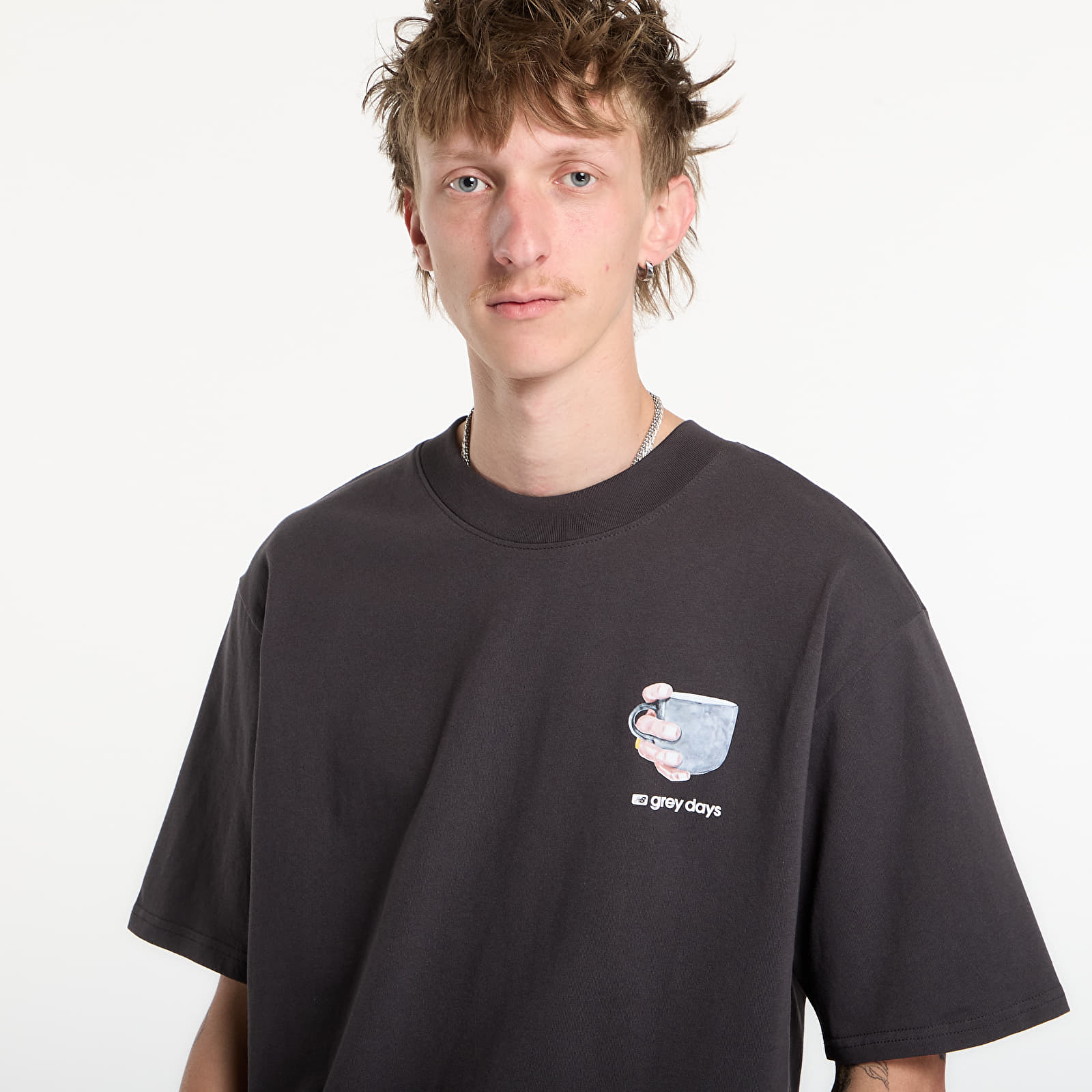 T-Shirts Männer New Balance Grey Days Coffee Oversized T-Shirt Black Cement