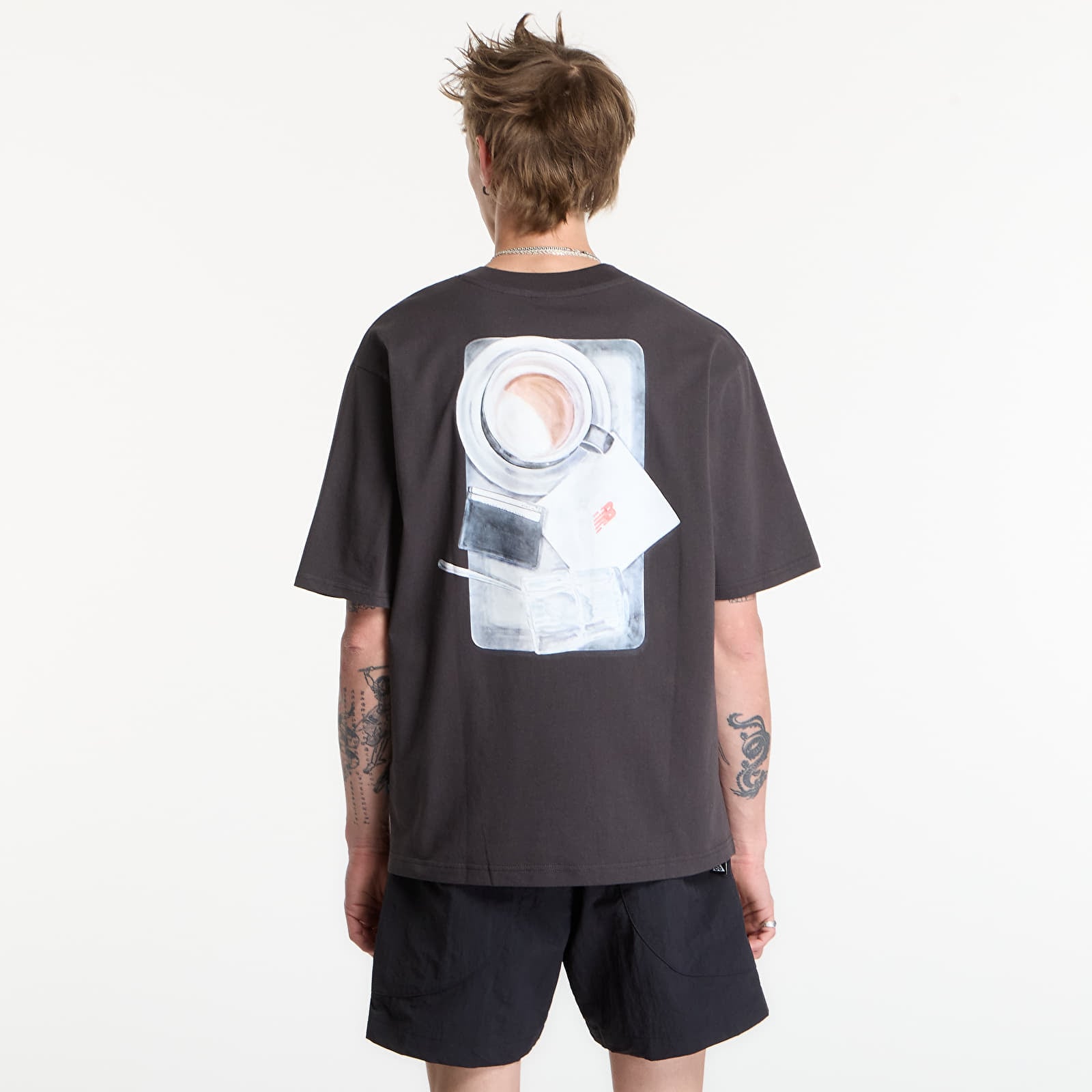 T-Shirts Männer New Balance Grey Days Coffee Oversized T-Shirt Black Cement