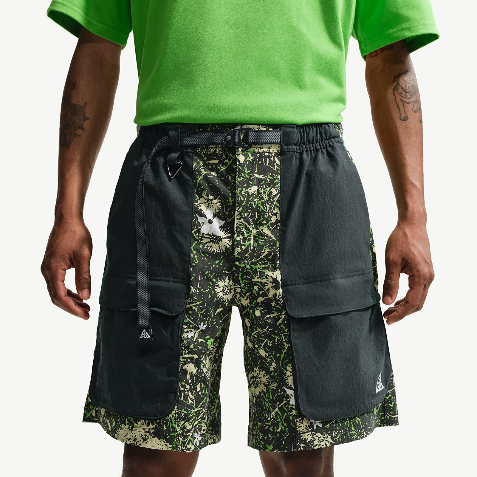 Férfi sortok Nike ACG "Smith Summit" Men's Shorts Black Spruce/ Mineral Slate/ Summit White