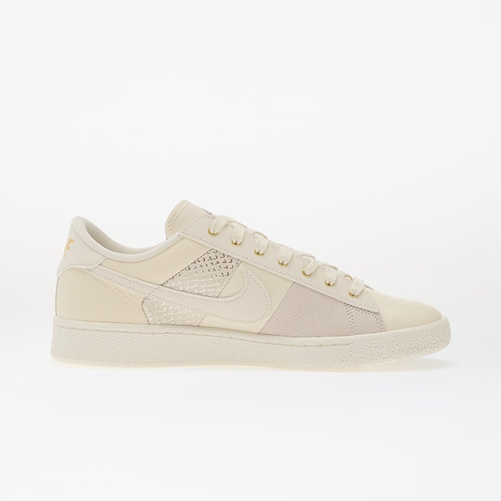 Men's sneakers and shoes Nike Tennis Classic Cs Prm Wtch Bnd Pale Ivory/ Pale Ivory-Pale Ivory