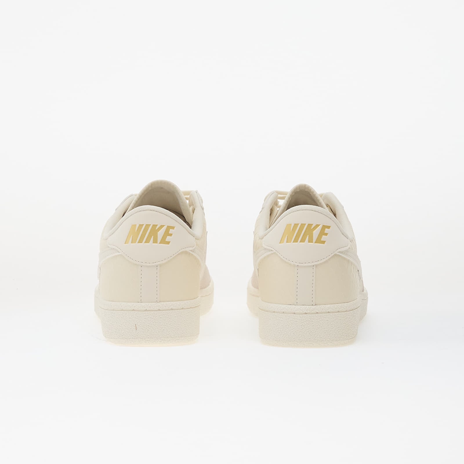 Men's sneakers and shoes Nike Tennis Classic Cs Prm Wtch Bnd Pale Ivory/ Pale Ivory-Pale Ivory
