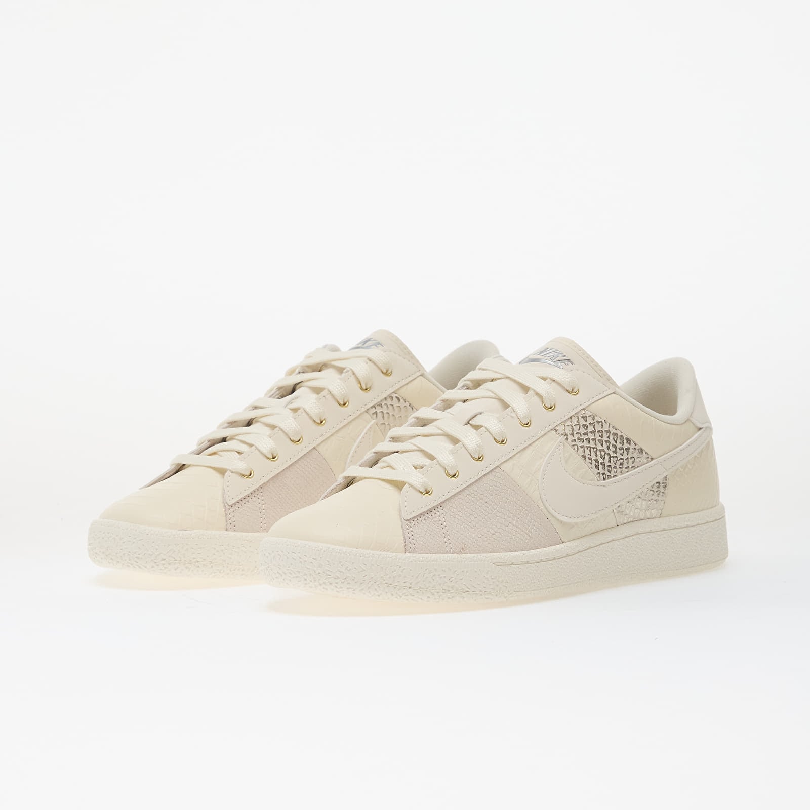 Men's sneakers and shoes Nike Tennis Classic Cs Prm Wtch Bnd Pale Ivory/ Pale Ivory-Pale Ivory