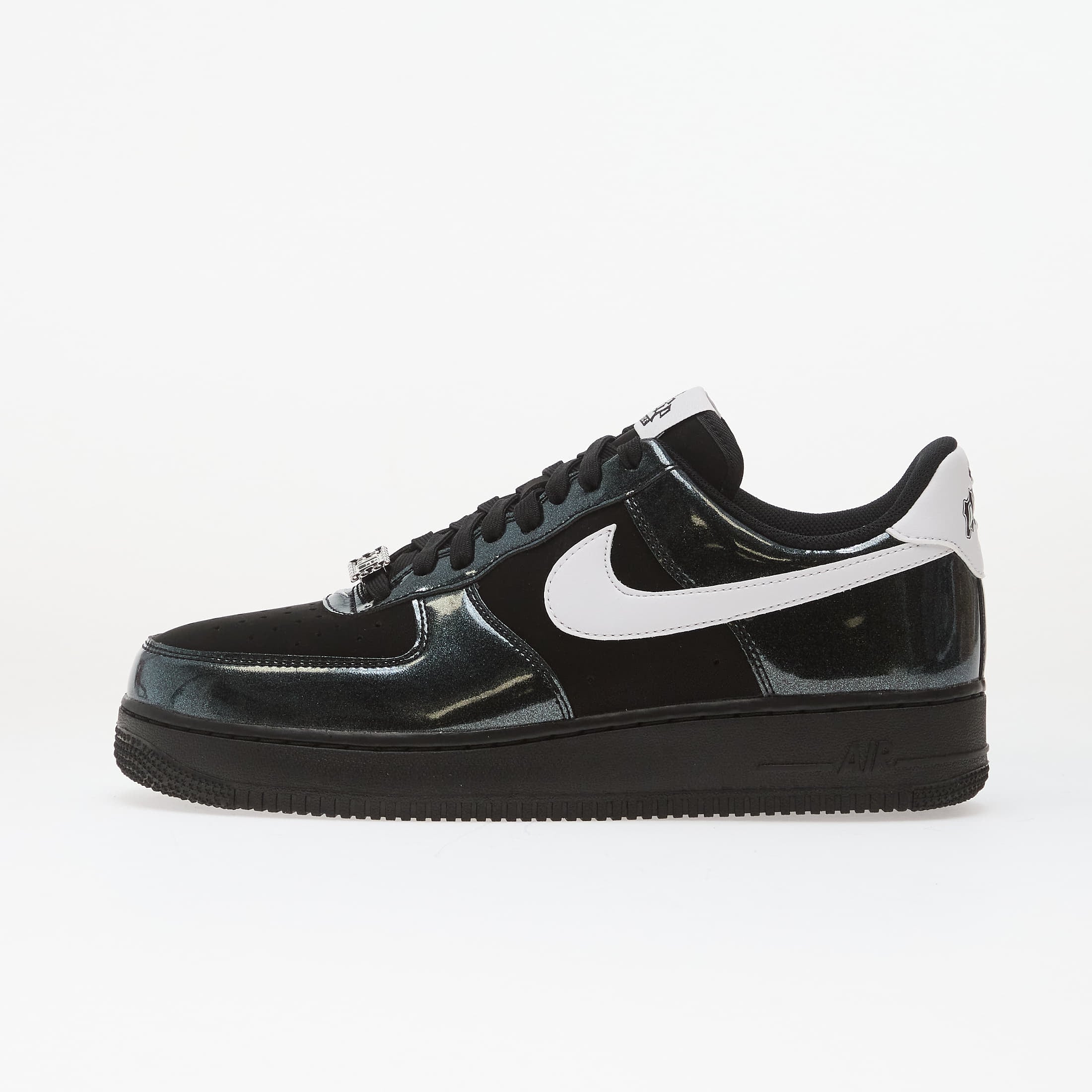 Sneakers Nike Air Force 1 '07 Lv8 Black/ White EUR 44