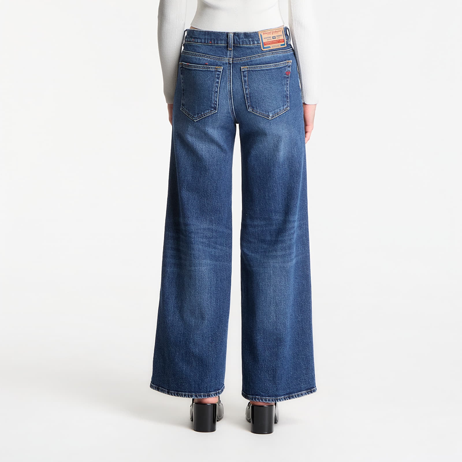 Γυναικεία jeans Diesel 1978 D-Akemi Trousers Blue