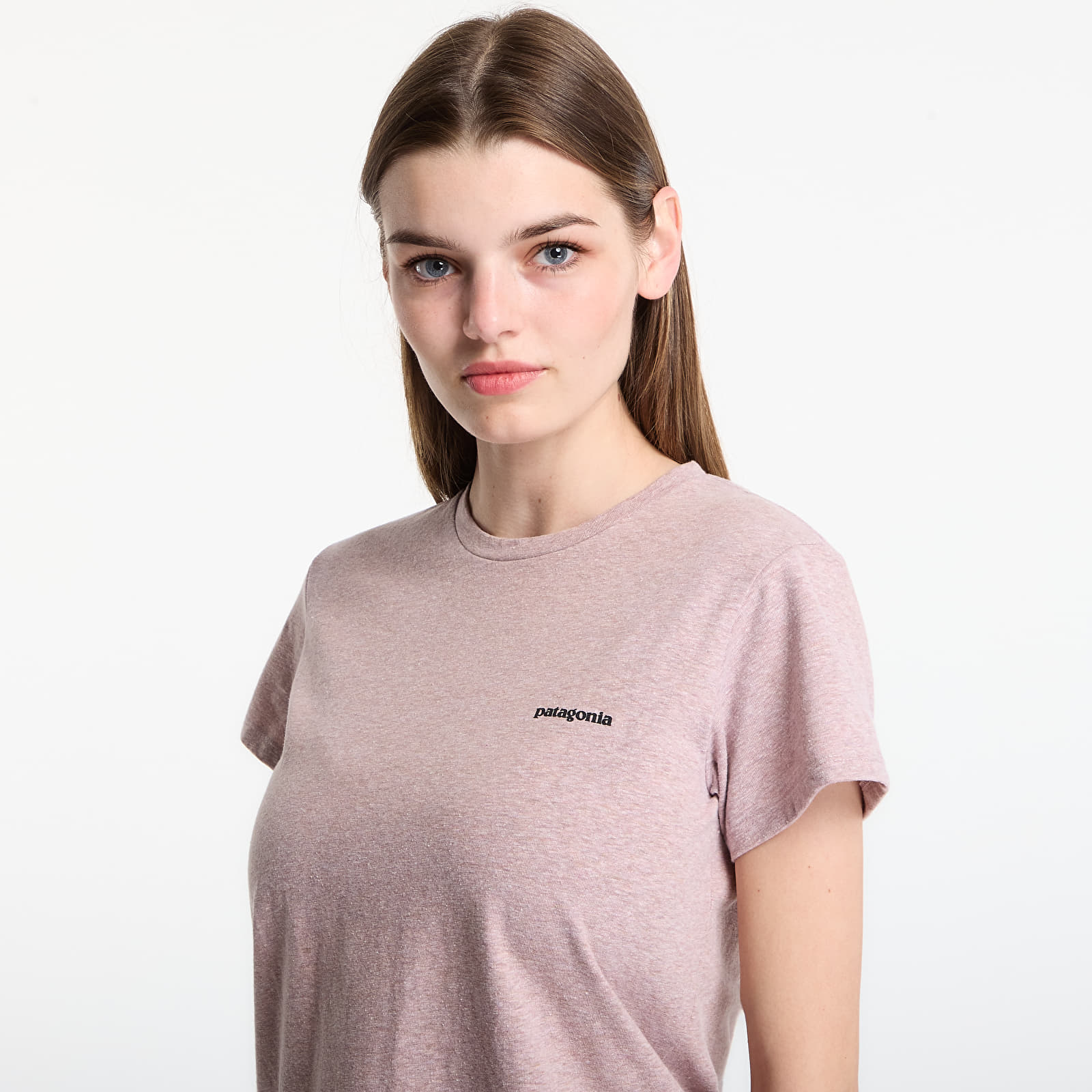 T-skjorter Patagonia W'S P-6 Logo Responsibili-Tee Quiet Violet