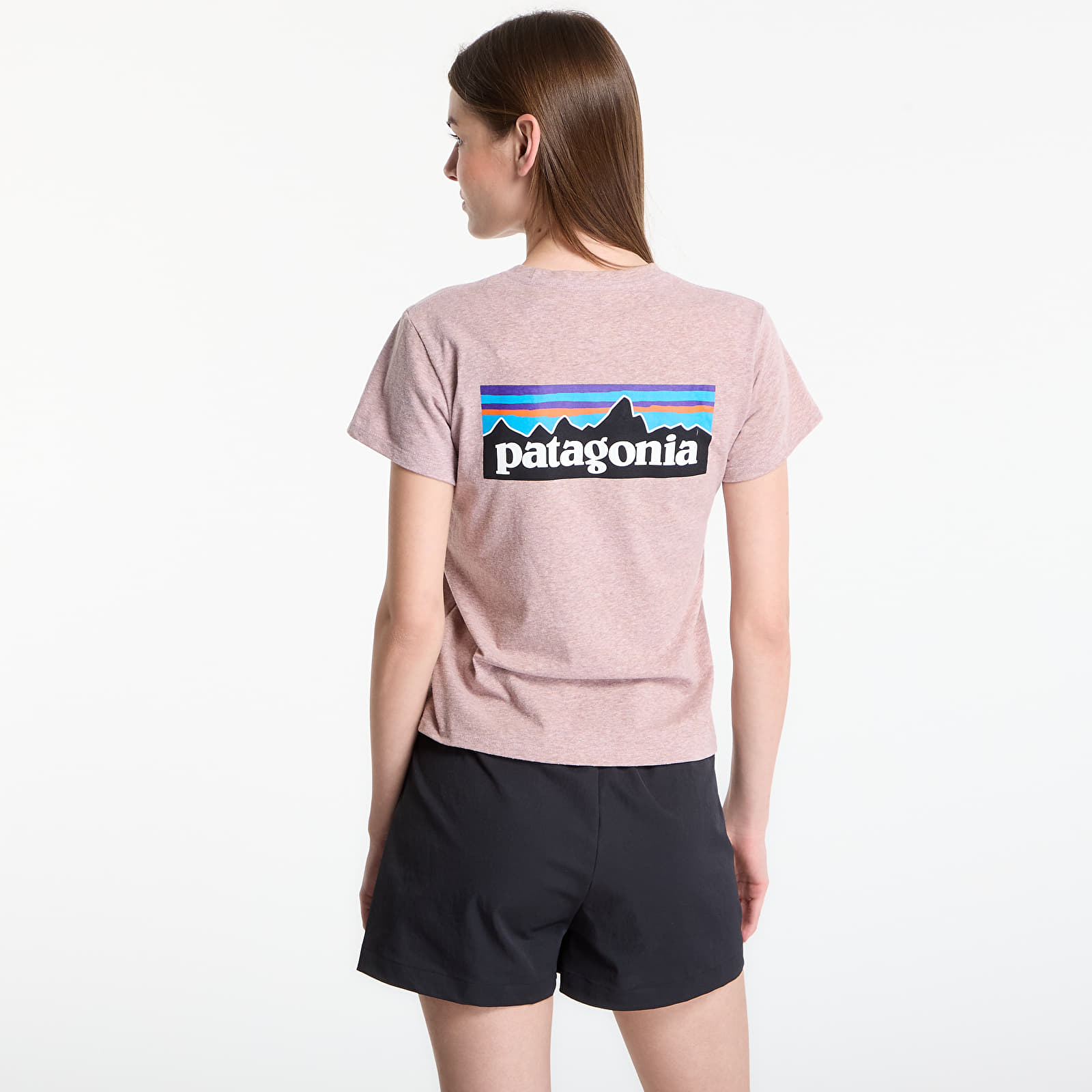 T-skjorter Patagonia W'S P-6 Logo Responsibili-Tee Quiet Violet