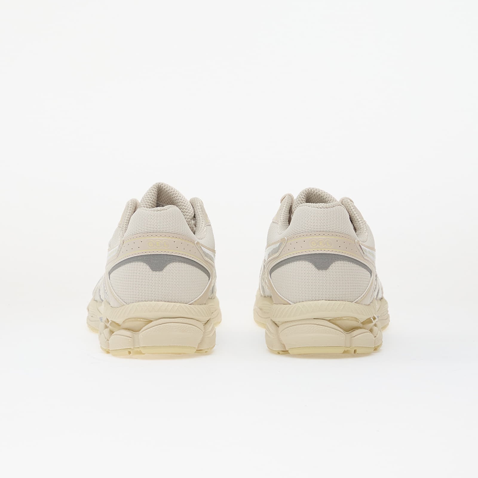 Meeste tossud ja kingad Asics Gel-Cumulus 16 Cream/ Pure Silver