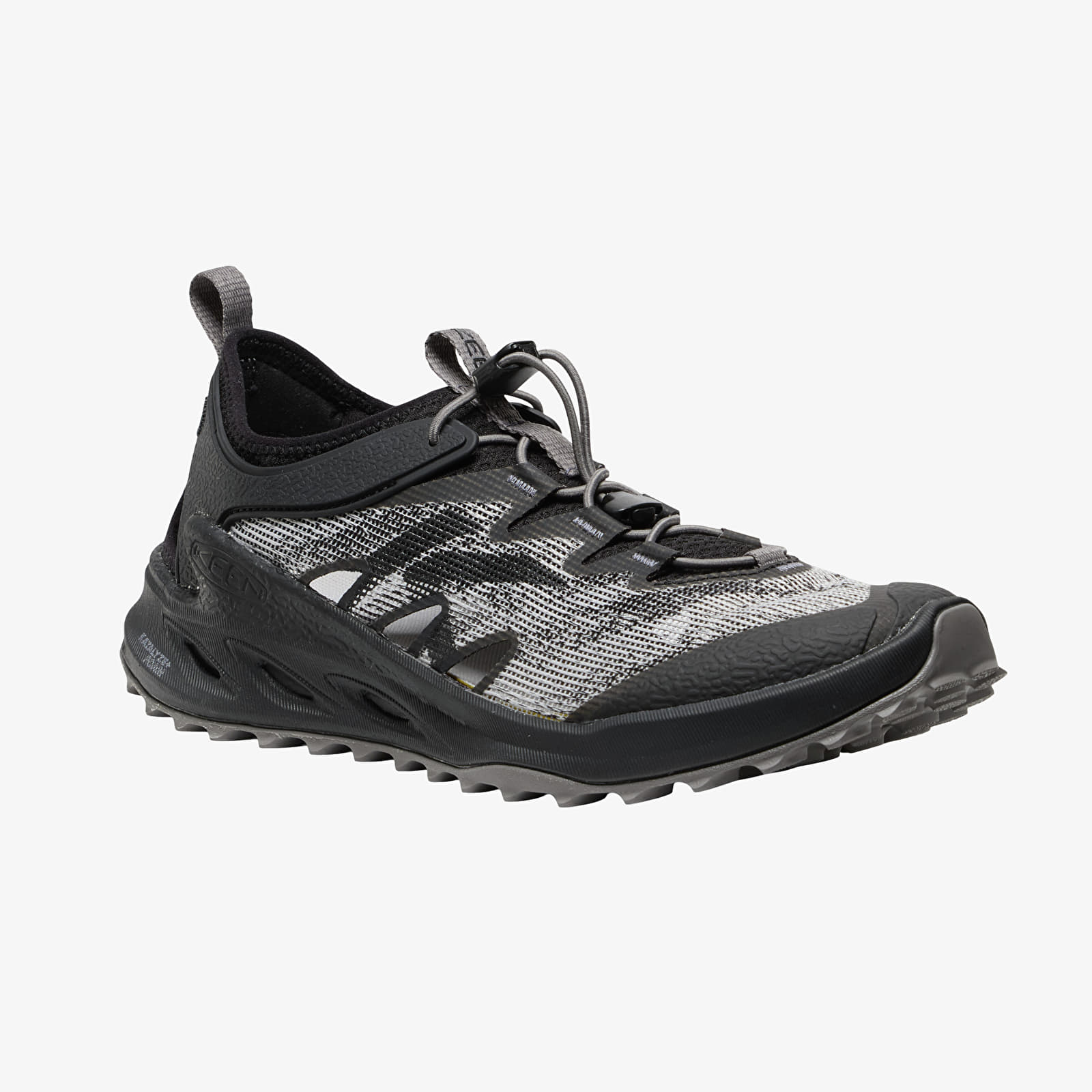 Vīriešu čības un apavi KEEN Zionic Adv Men Triple Black