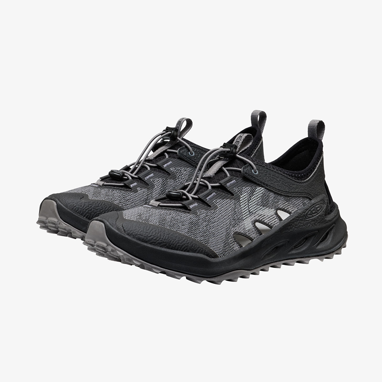 Vīriešu čības un apavi KEEN Zionic Adv Men Triple Black