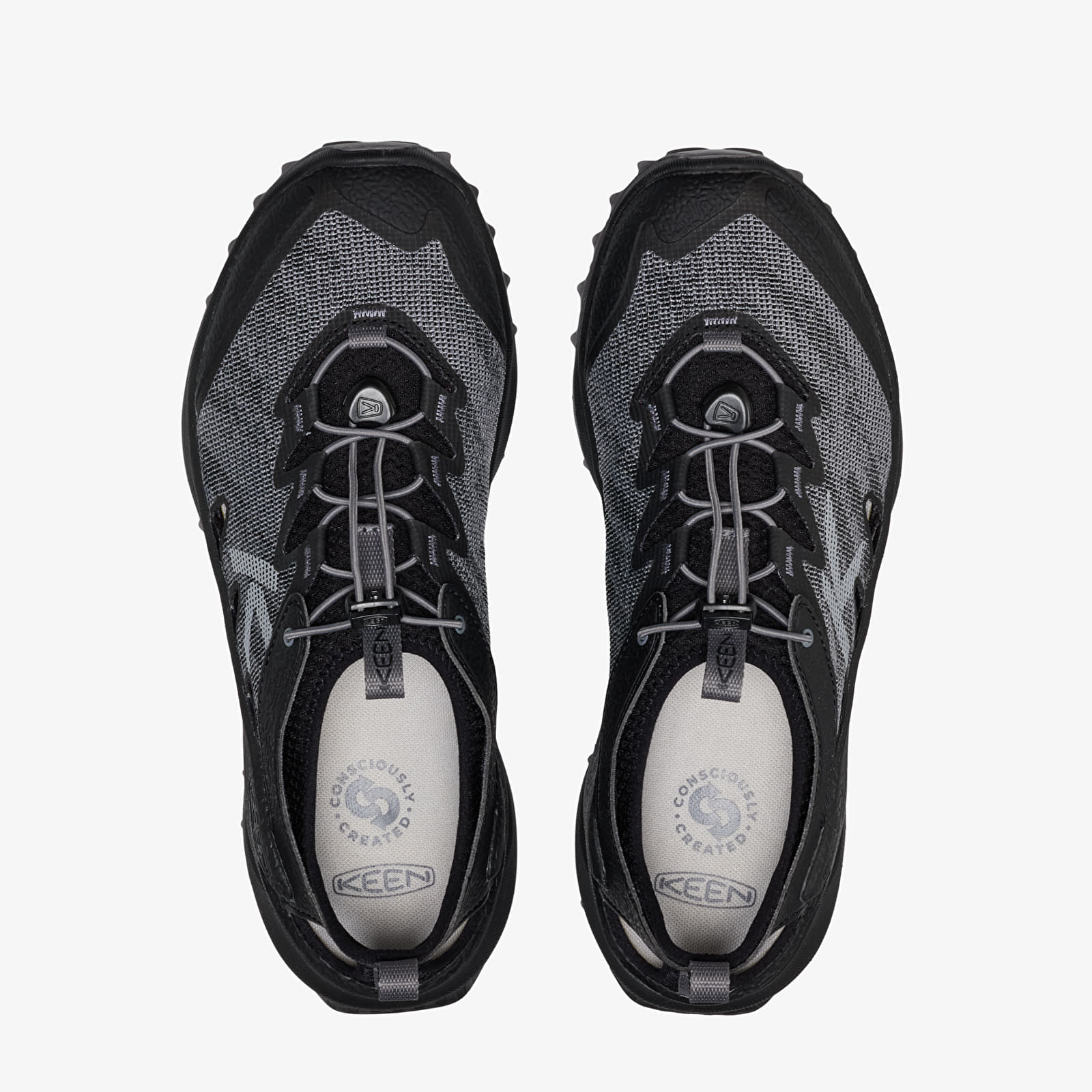 Vīriešu čības un apavi KEEN Zionic Adv Men Triple Black